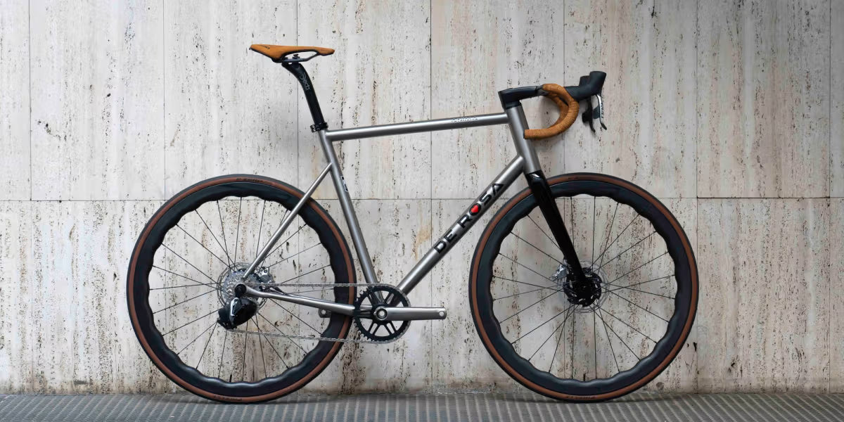 Custom dream bike build by Cicli Corsa, side view.