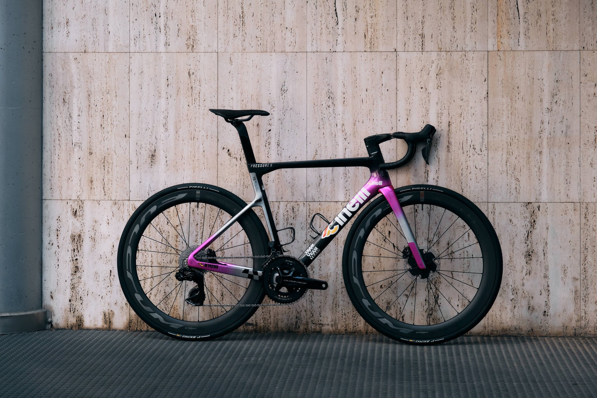 Cinelli Pressure II MY24/25 | Size M | Team Edition | 7.505 kg