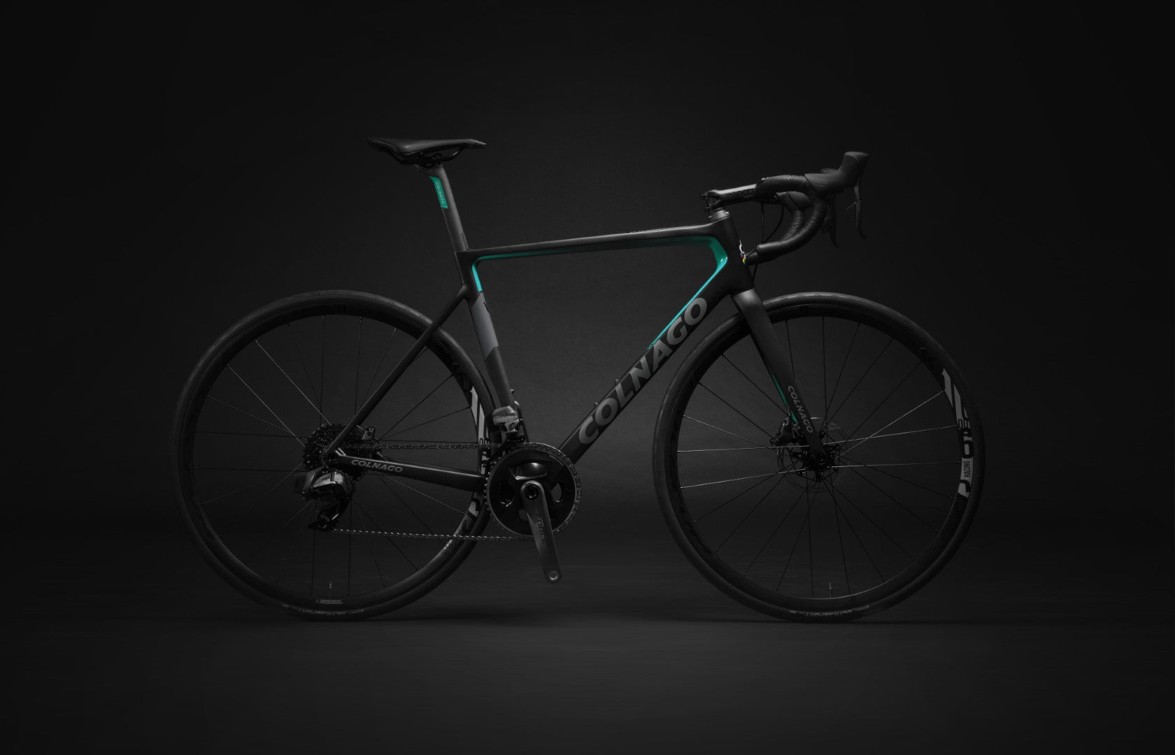 Road bike COLNAGO V3 Complete bike foto studio