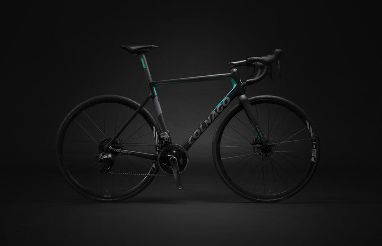 Road bike COLNAGO V3 Complete bike foto studio