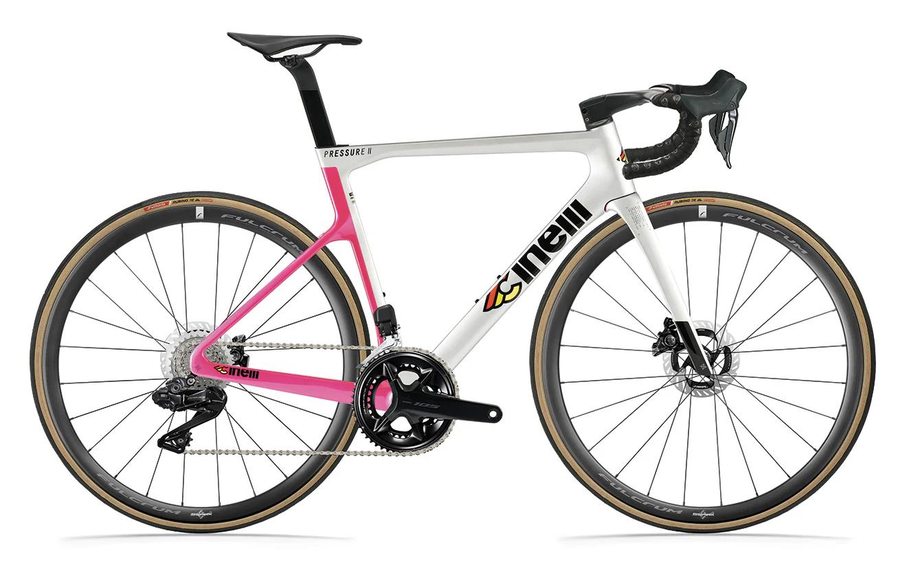 Cinelli Dynamic ロードバイク Cinelli Pressure II 2026 | SRAM Red AXS E1 | Fulcrum Wind 57