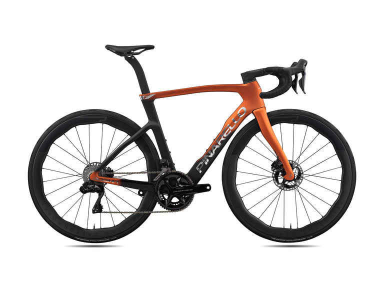 Pinarello Dogma F Disc 2026 | Campagnolo Super Record 2x13s Wireless | Campagnolo Bora WTO 45 DB N3W | Bicicletta completa