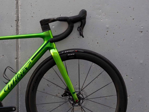 Scope Artech 4 carbon wheels with 3D-printed biomimetically designed hubs on the Wilier Verticale SLR complete bicycle by Cicli Corsa.