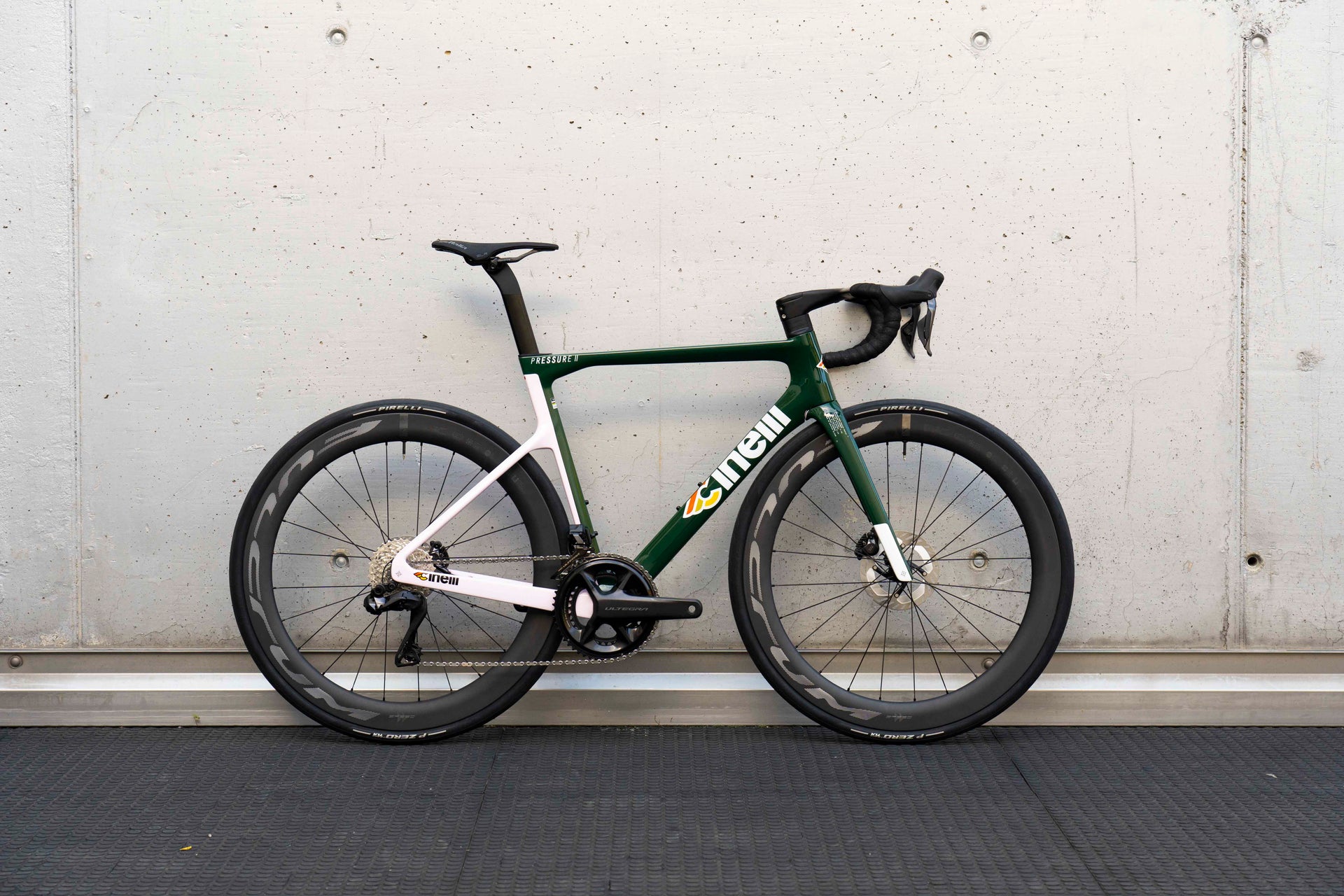 Cinelli Pressure II M.Dandy's racing green road bike with Shimano Ultegra and Fulcrum Speed 57 wheels, custom built by Cicli Corsa.