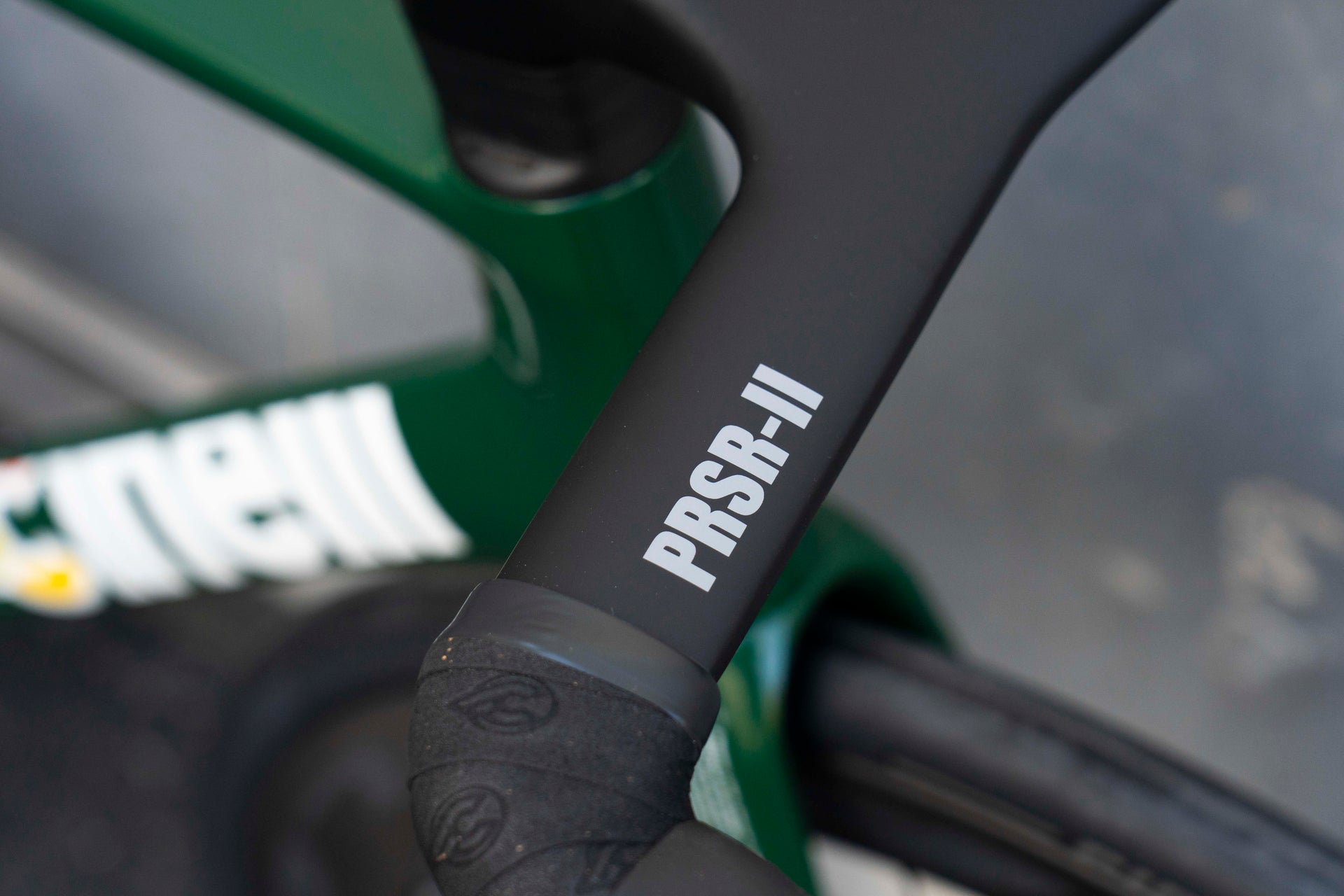 Handlebar Cinelli Pressure II aero road bicycle in racing green with Shimano Ultegra Di2, a custom bicycle build by Cicli Corsa.