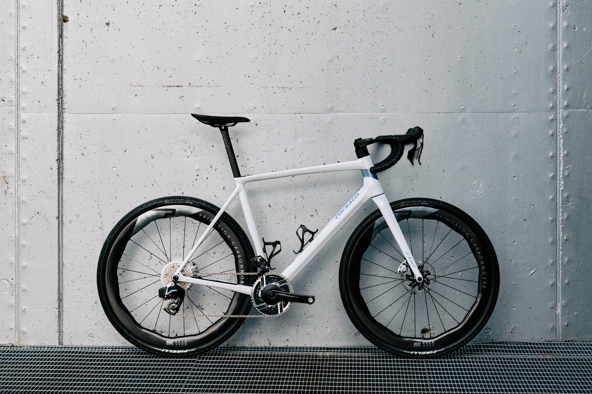 Drive side view of the Colnago C68 Gravel complete bicycle, custom built by Cicli Corsa.