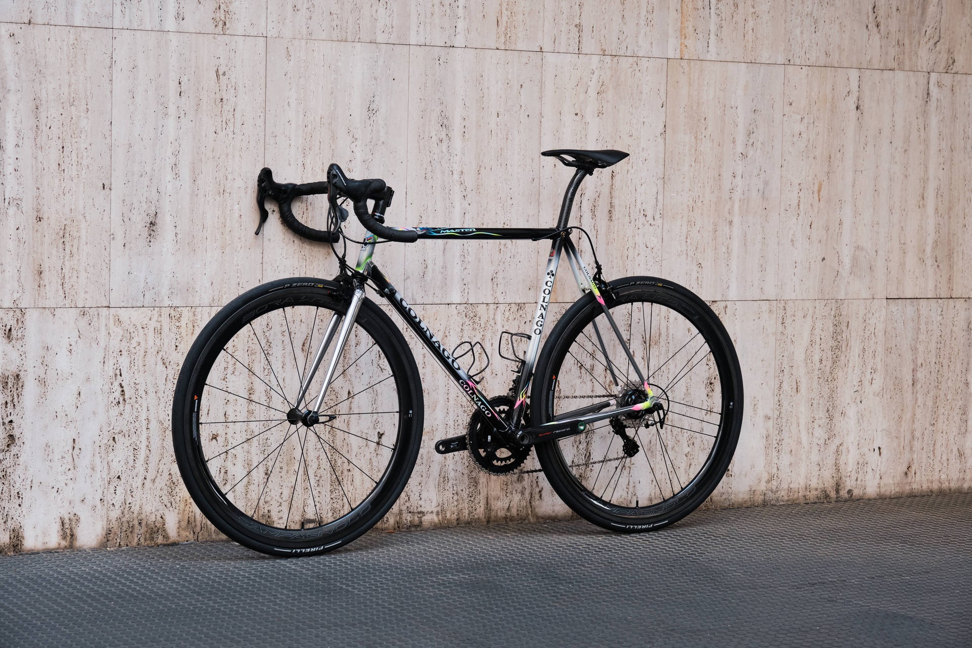 Colnago Master | Size 56 | AD04 | 7.840 kg  back oblique no drive train side view