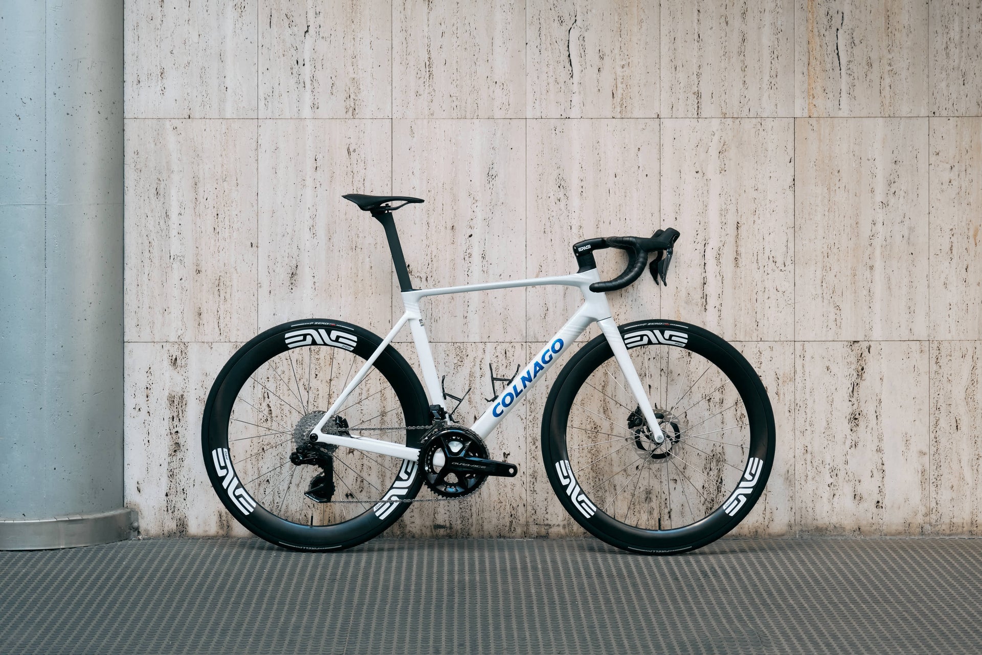 Drive side view of the Colnago V5Rs 510 VRWB complete bicycle with custom white decals and Enve SES 4.5 wheels, custom built by Cicli Corsa.