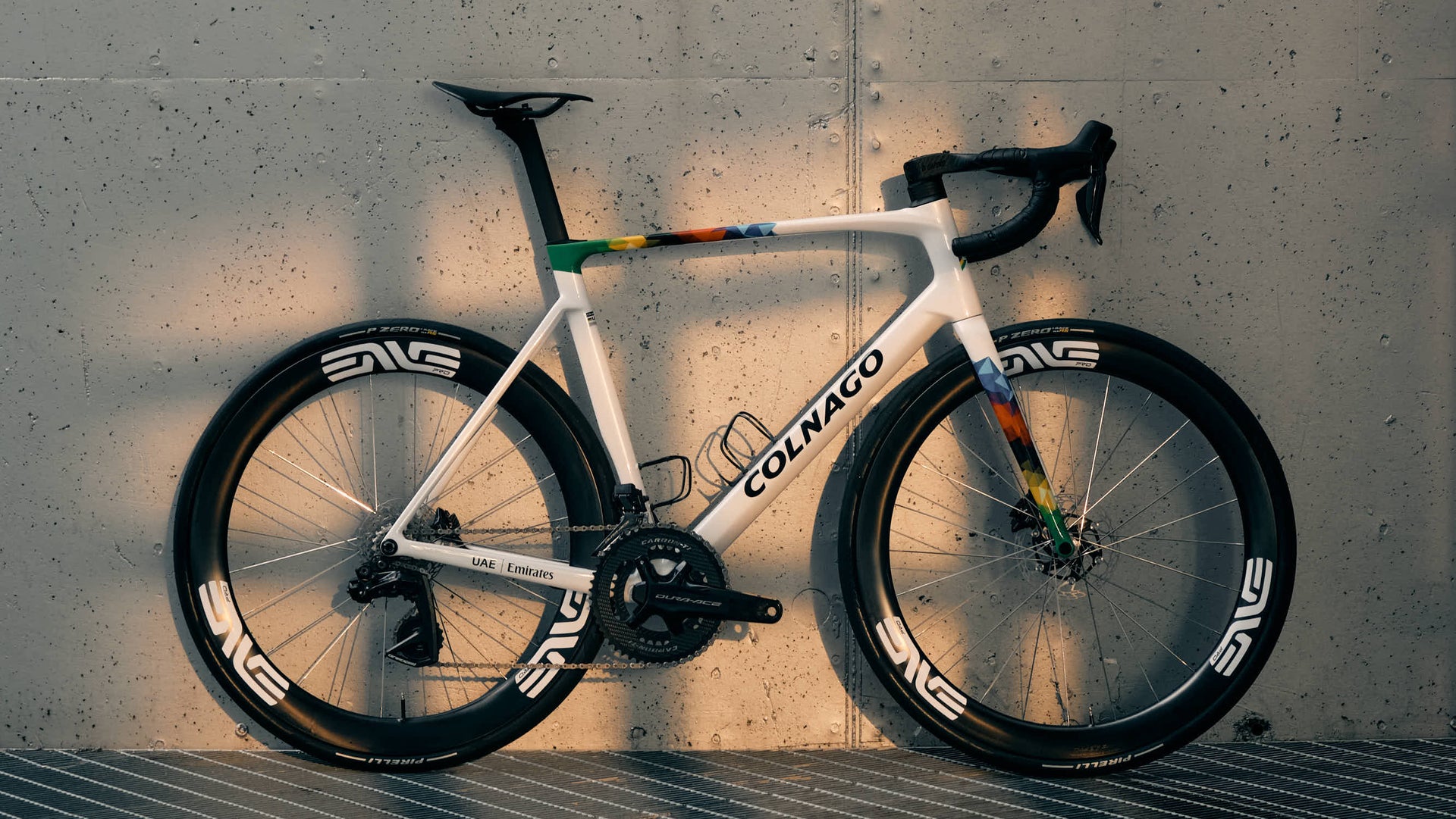 Road Bike Colnago V5Rs UAE Emirates VRWC Shimano Dura-Ace ENVE Pro Alpitude Gardena Superleggero Nexum Drag Carbon-Ti X-Carboring X-Rotor complete bicycle