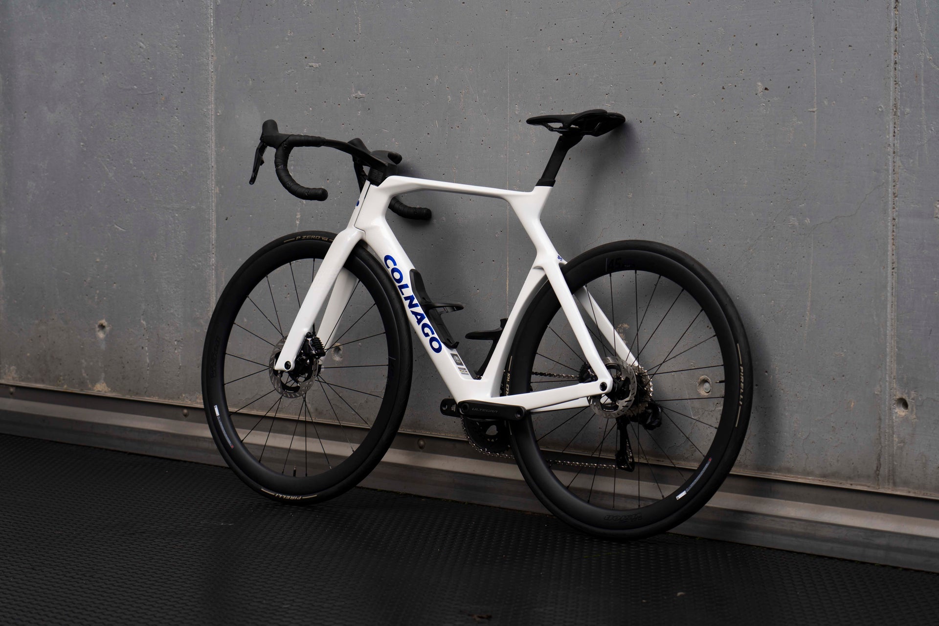 Non-drive side view of the Colnago Y1Rs YSWW complete bicycle, custom built by Cicli Corsa.