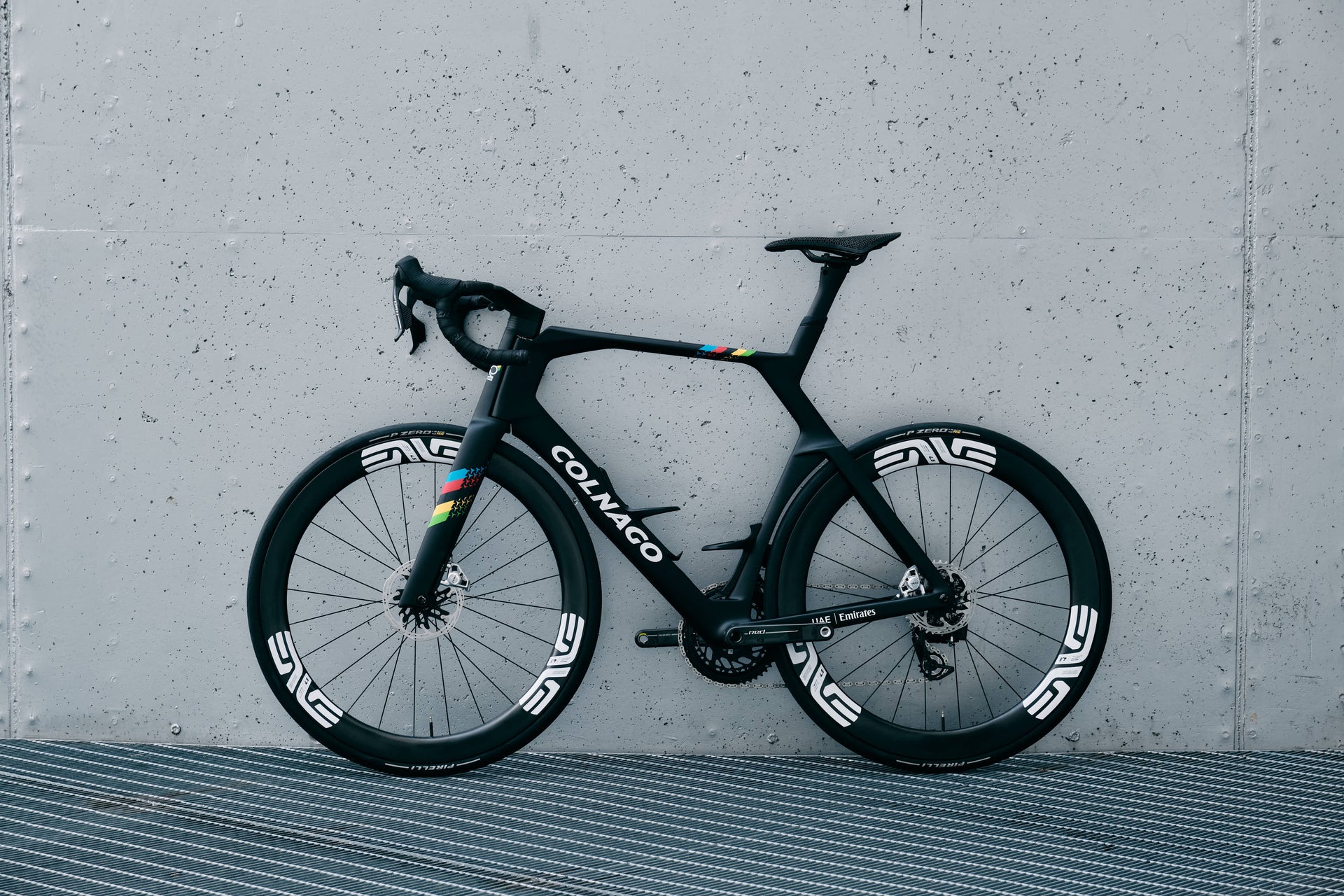Enve SES 4.5 carbon wheels on Colnago Y1Rs custom road bike complete bicycle.