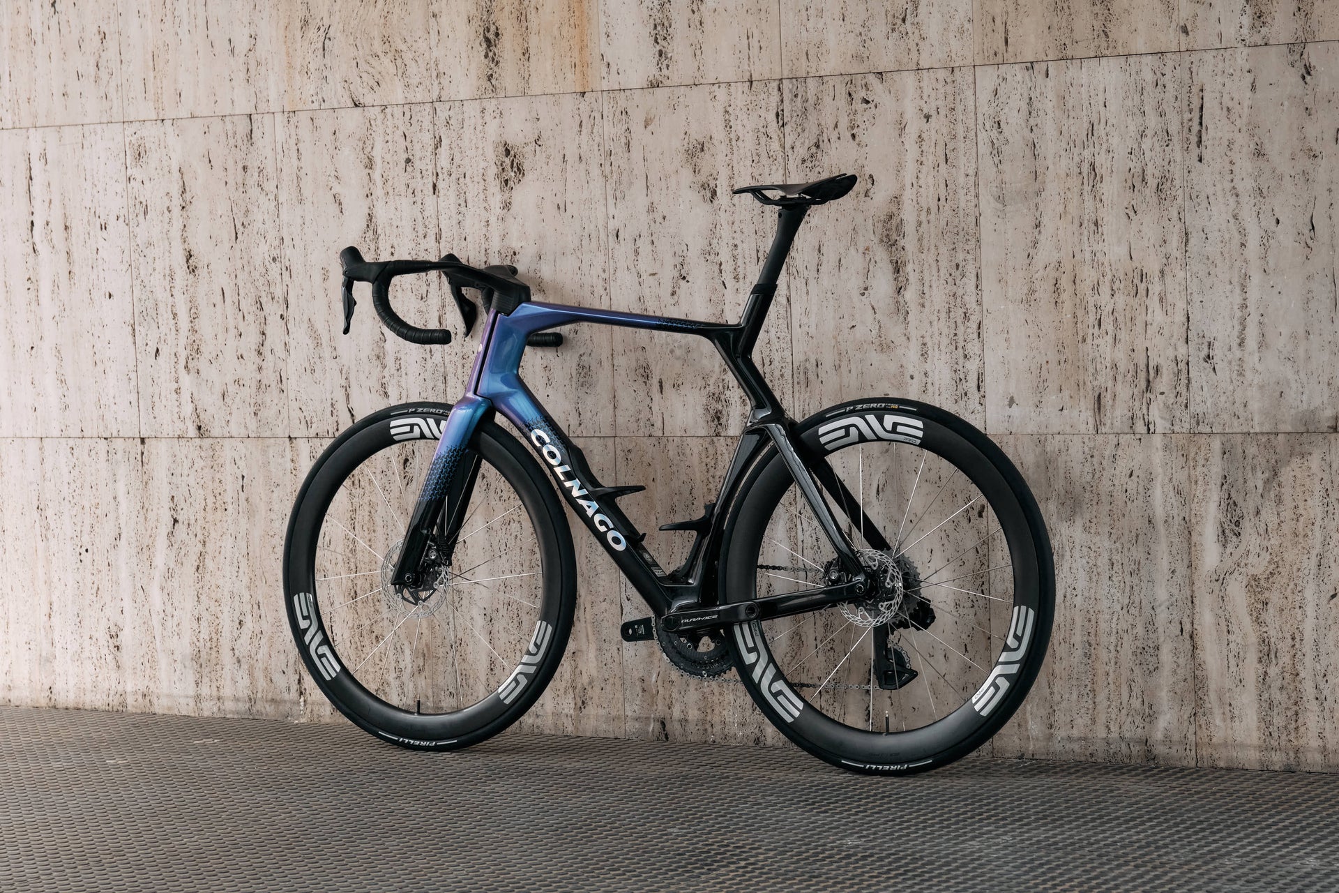 Colnago Y1Rs | Size XL | TSBO Dark Series | 7.705 kg no drive train side view 