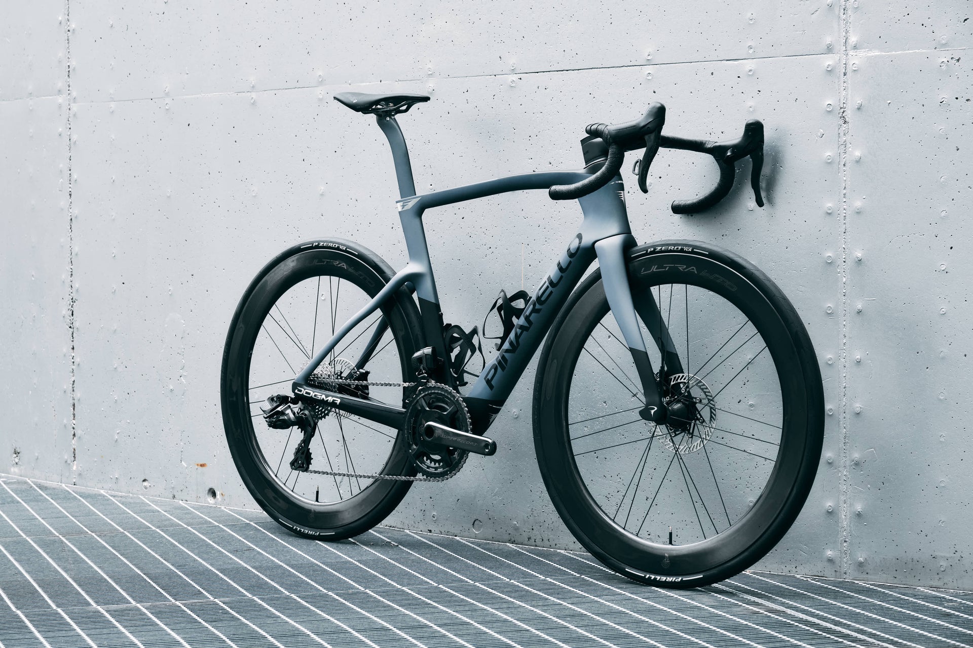 Cicli Corsa Pinarello Dogma F Luxter Grey Matte Campagnolo Super Record Ultra Power Meter Bora Ultra WTO