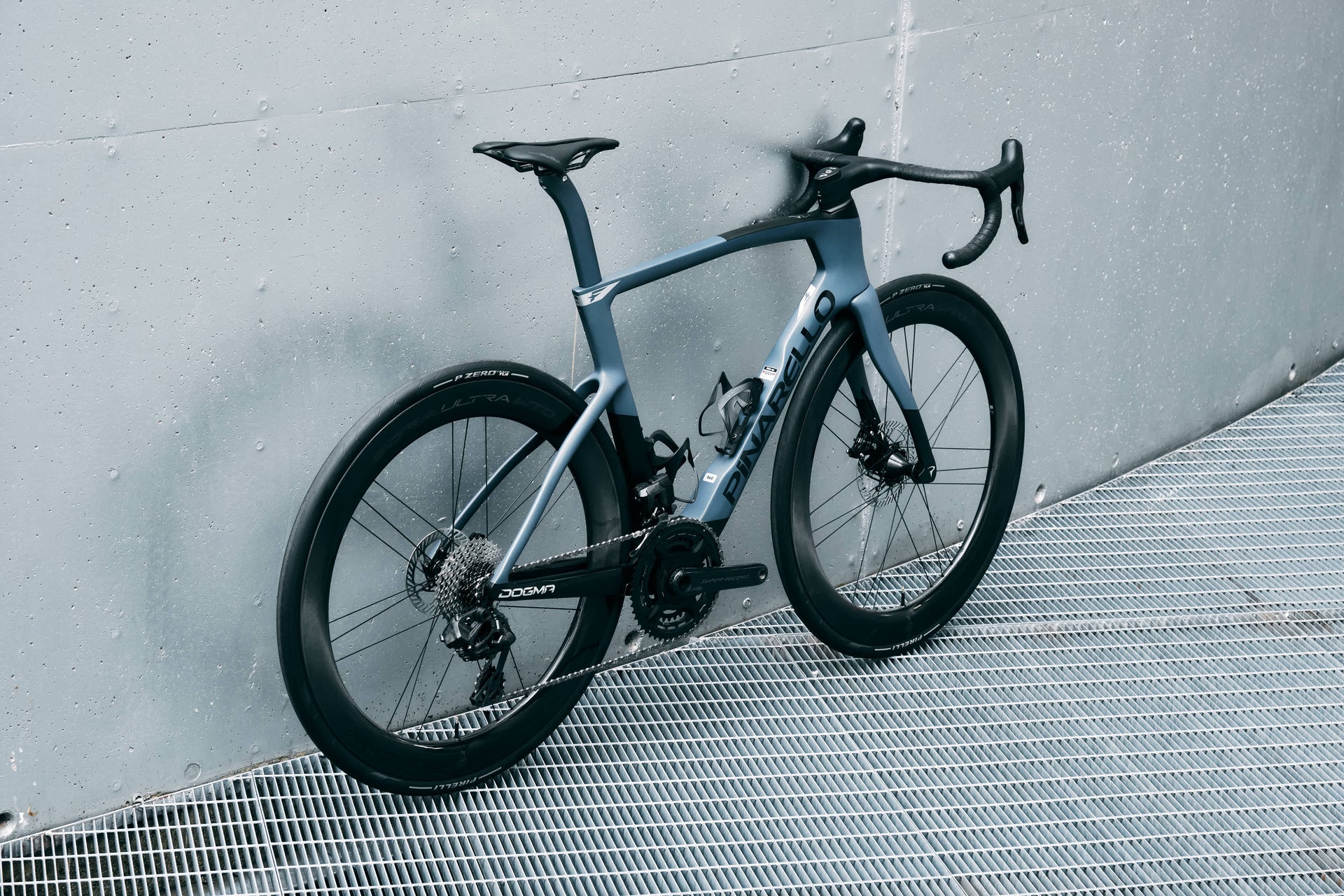 Cicli Corsa Pinarello Dogma F Luxter Grey Matte Campagnolo Super Record Ultra Power Meter Bora Ultra WTO