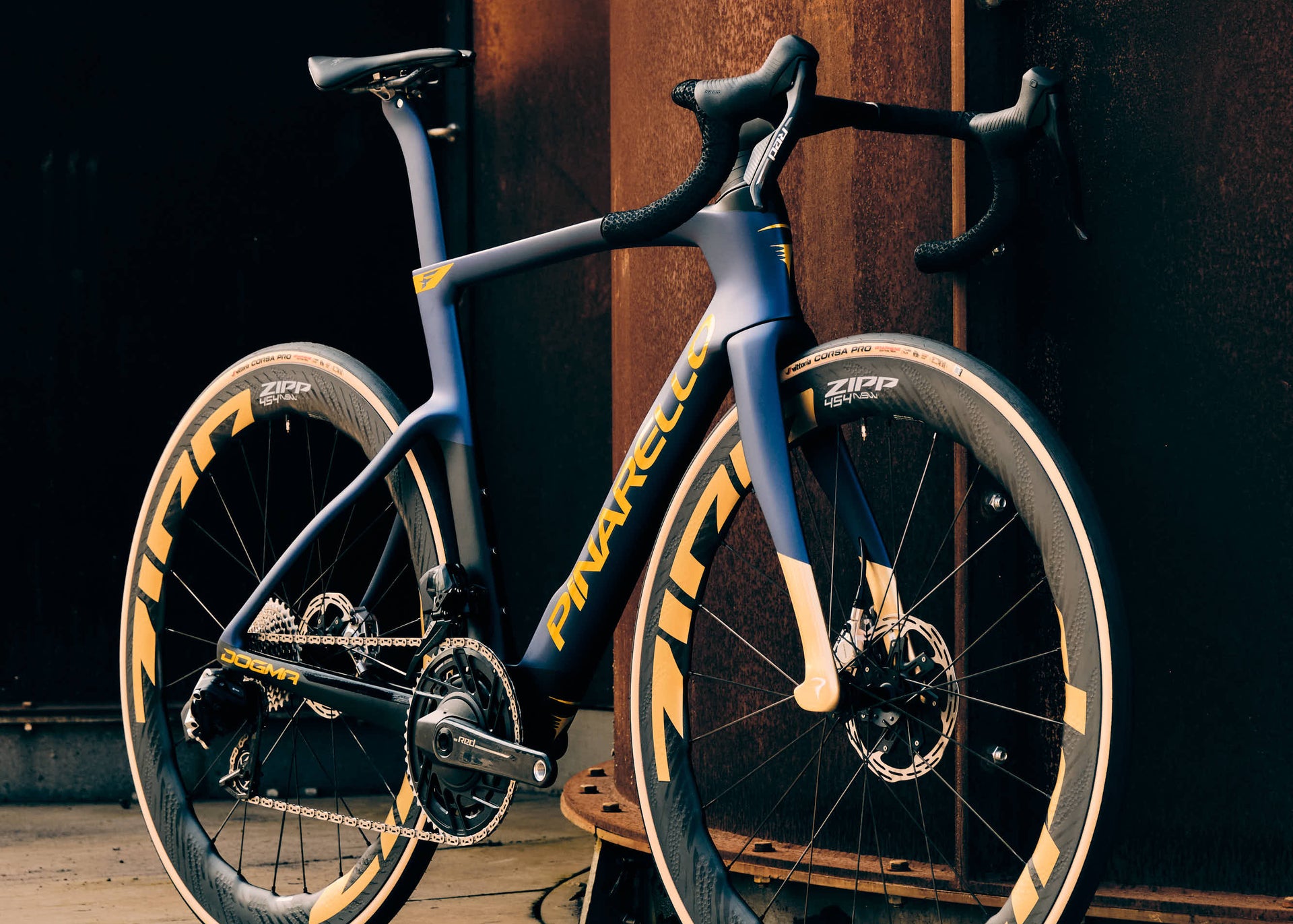 Road Bike Cicli Corsa Pinarello Dogma F Q36.5 Pidcock Sram Red Zipp 454 NSW Vittoria Corsa Pro 5
