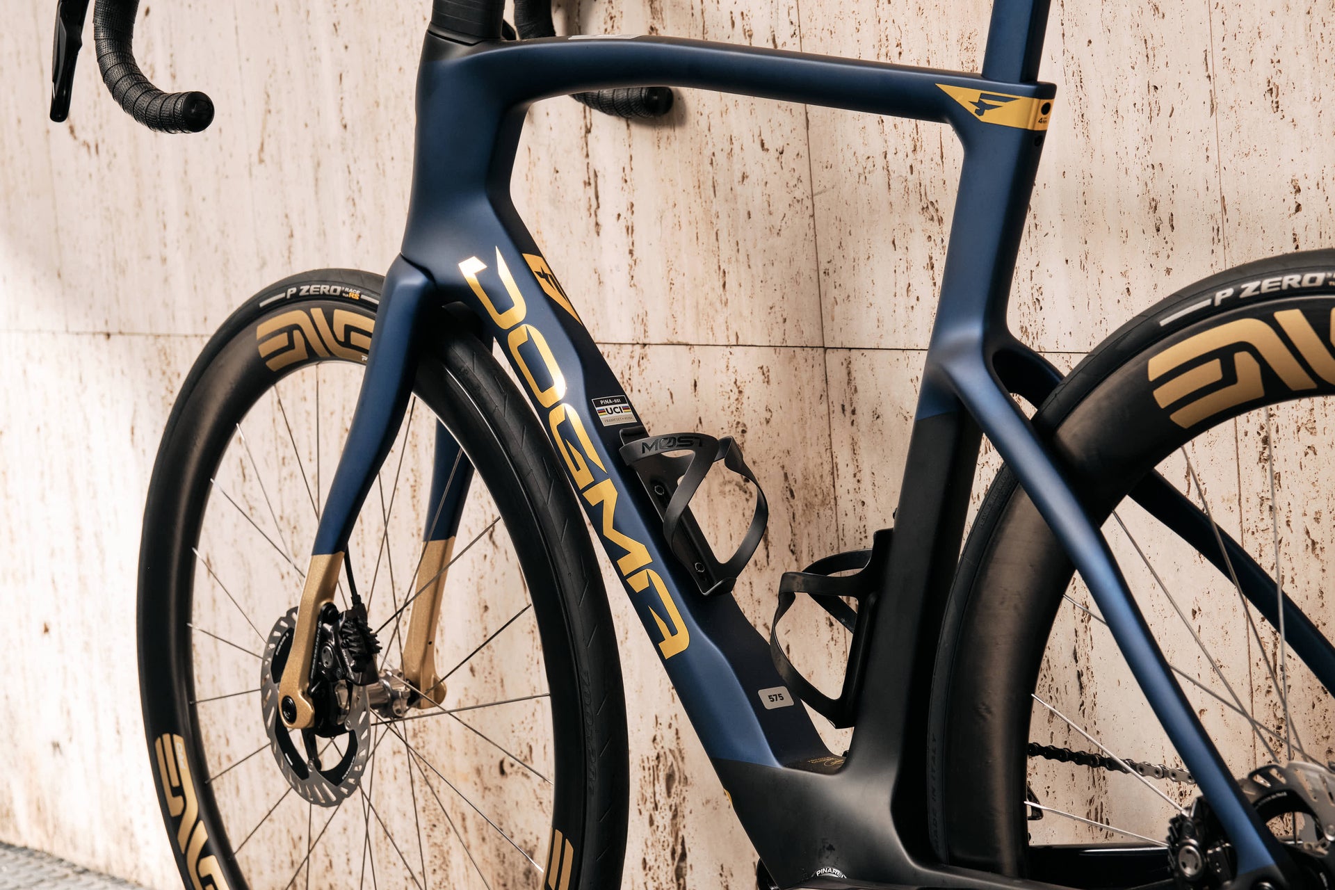Pinarello Dogma F | Size 575 | Team Q36.5 | Road Bike | Complete bike frame details