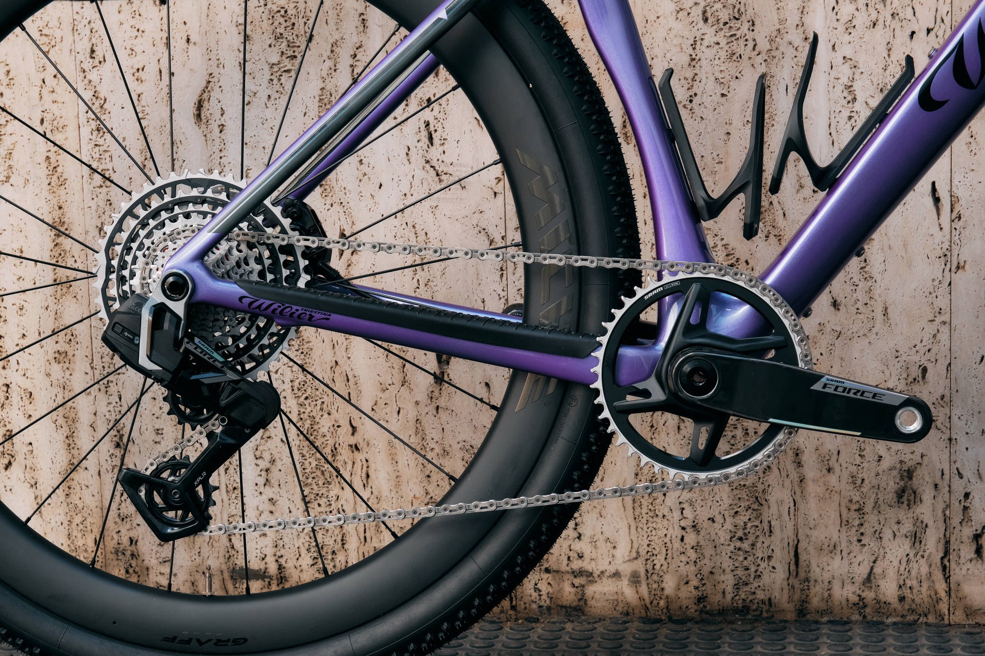 Wilier Rave SLR ID2 Neon Purple Size L Drive train | Complete bicycle 