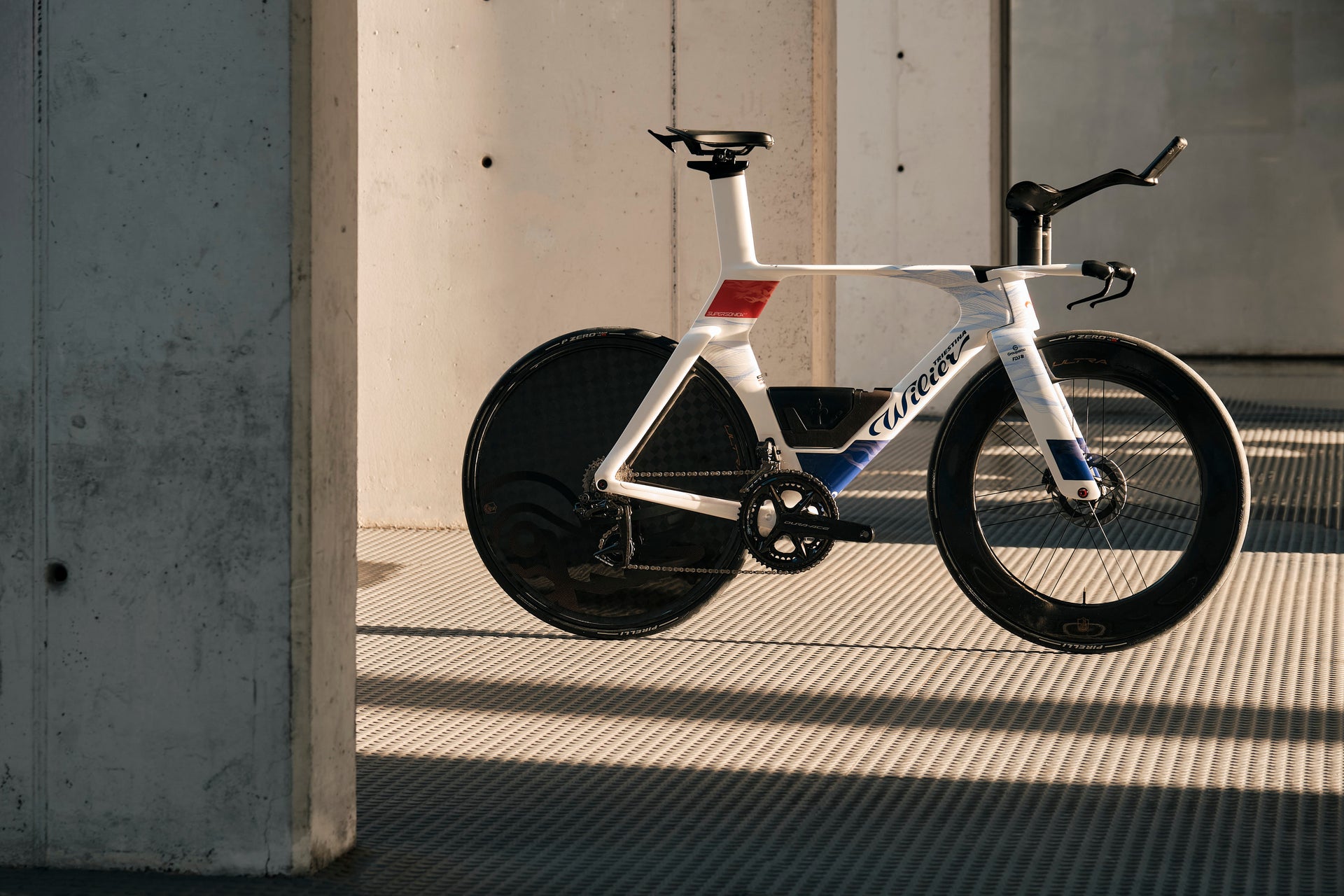 Side view of the Wilier Supersonica complete bicycle, custom built by Cicli Corsa.