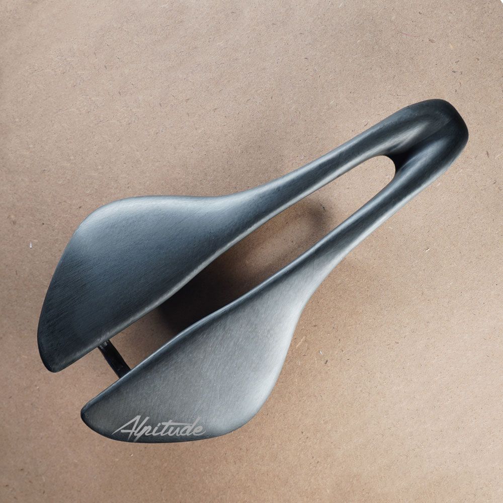 ALPITUDE カーボンファイバー サドル GARDENA Alpitude Gardena Saddle | Handcrafted Carbon Saddle | Cicli Corsa